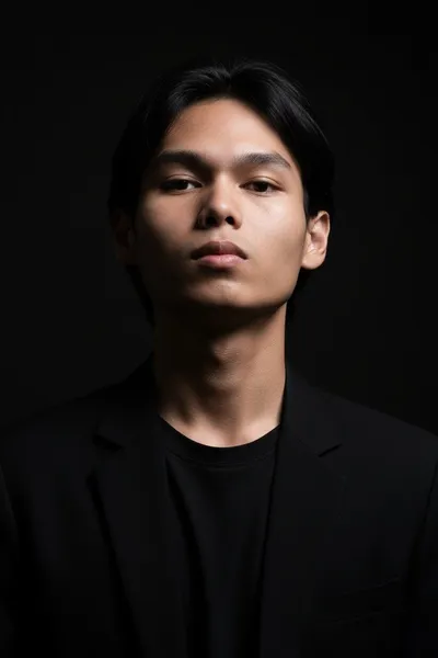 Adam Daniam - Web Developer dan AI Enthusiast